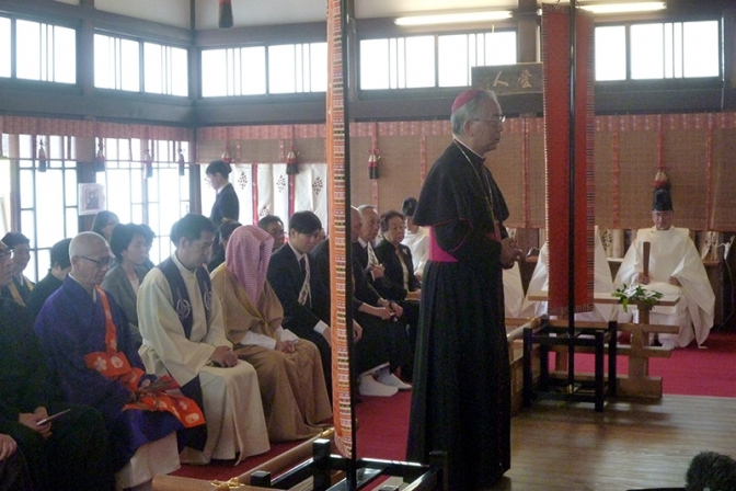 １４宗派から５０人が参列　熊本地震の犠牲者を追悼、復興願い合同祈願式