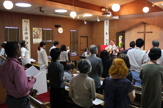 現職国会議員も出席、東京ピースクリエイター「賛美と祈りの集会」