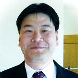 金井由嗣氏