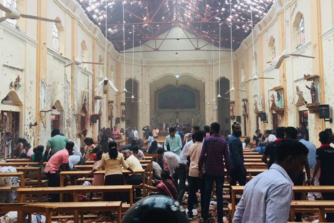 教会やホテルが被害、スリランカで連続爆発テロ　２００人以上死亡　イースター狙った犯行か