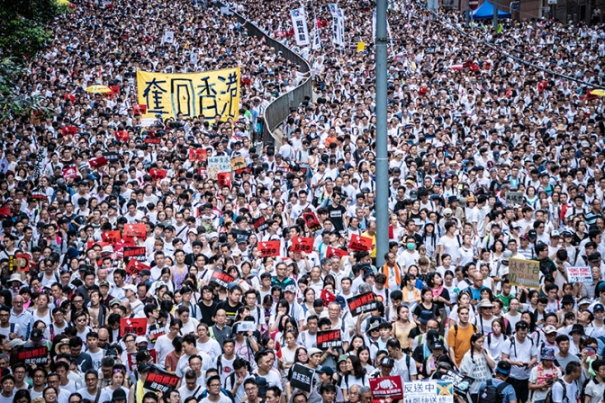 香港「逃亡犯条例」改正めぐり大規模デモ、キリスト教界も相次いで声明
