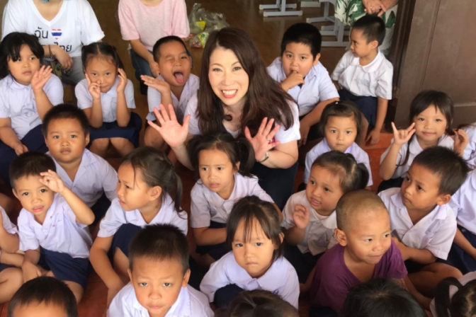 「愛があなたを待っている」　タイの孤児たちに愛を届け続けて１１年、ゴスペル歌手の市岡裕子さん