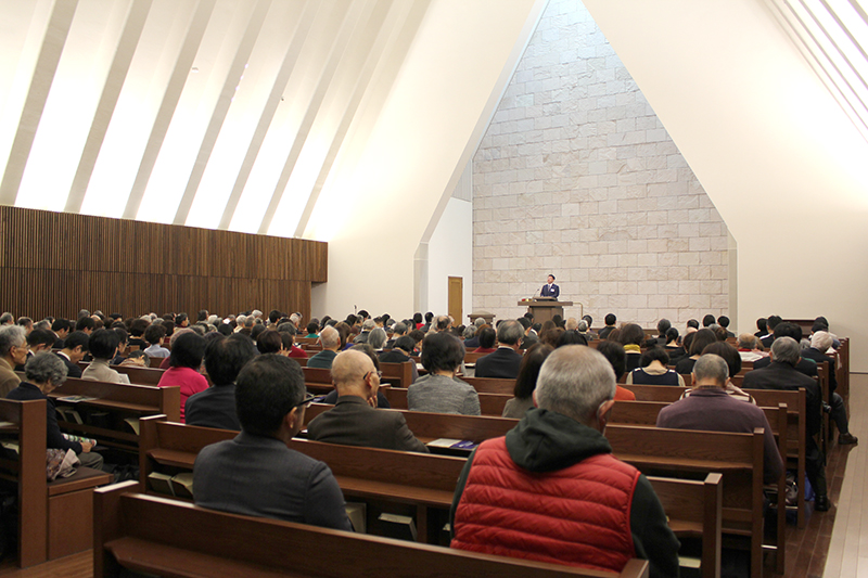 具志堅副総主事「救い主はおられます、私たちのただ中に」　日本聖書協会クリスマス礼拝