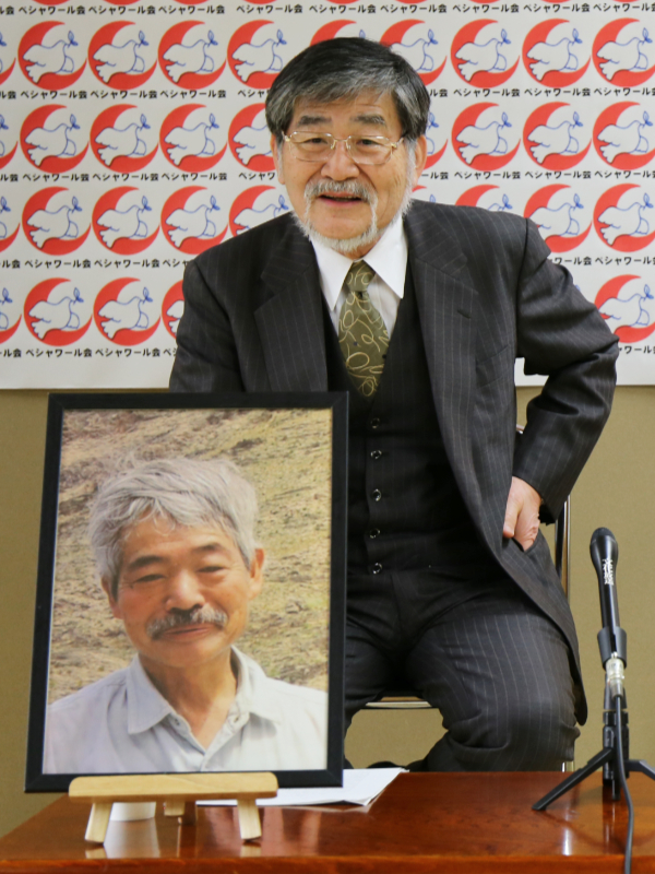 中村哲医師は「仁と義の人」、しのぶ会に６００人　賛美歌を歌う場面も