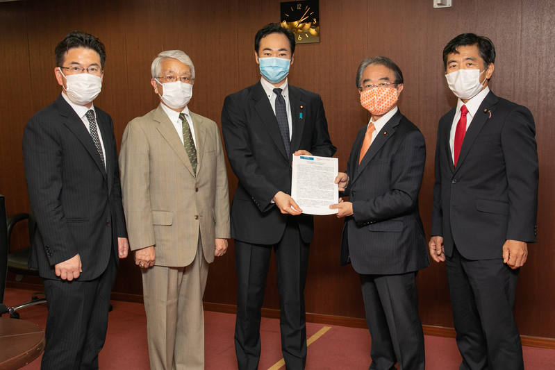 核兵器廃絶求め共同提言文を政府に提出　ＷＣＲＰ日本委とＰＮＮＤ日本