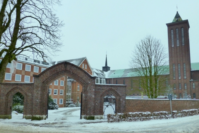 修道女７６人がコロナ陽性、ドイツの女子修道院でクラスター発生