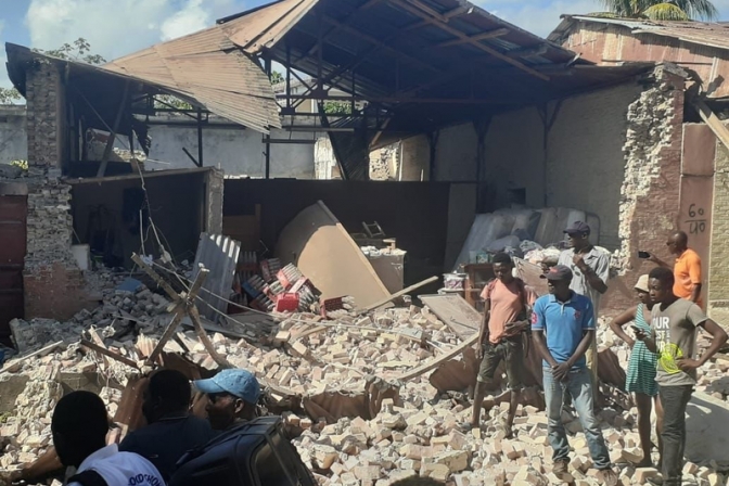 ハイチで大地震、２千人以上死亡　キリスト教系ＮＧＯ代表「見捨てることできない」