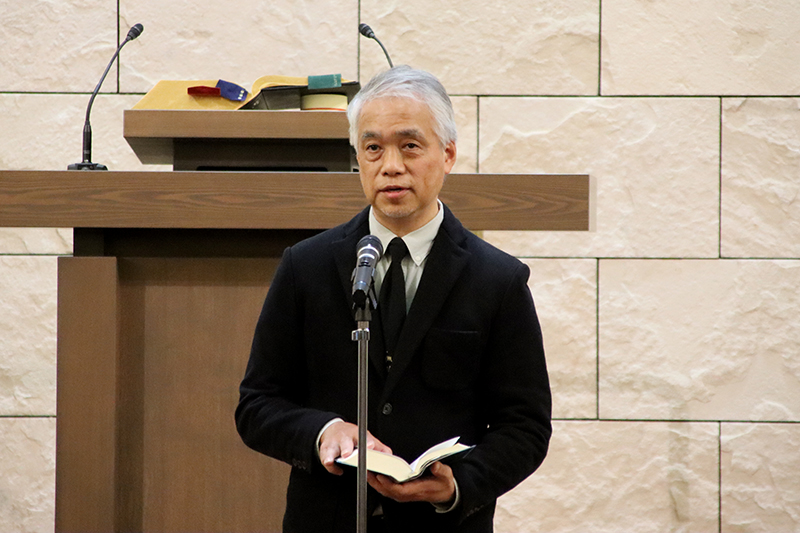 日本聖書協会クリスマス礼拝、聖書事業功労者賞に聖書装幀デザインの三輪義也氏