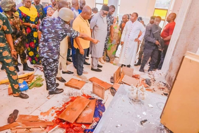 ナイジェリアで教会襲撃、ペンテコステのミサ中に　子ども含む５０人以上死亡