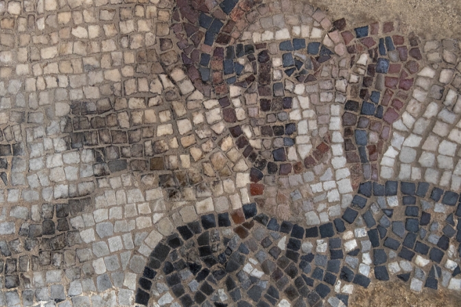 旧約聖書のヒロイン２人を描いたモザイク画、ガリラヤ地方で発見