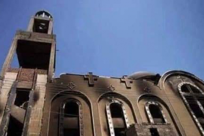 カイロ近郊のコプト正教会で礼拝中に火災、司祭と子ども含む４１人が死亡