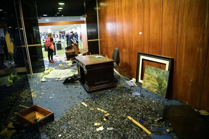 「反民主主義的で暴力的かつ不当な行為」　ブラジル福音同盟が議会襲撃事件を非難