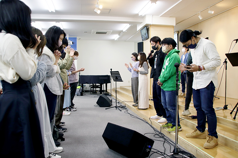 「十字架から始めよう」　第４回賛美集会「ＧＬＯＲＹ」、中山有太牧師がメッセージ