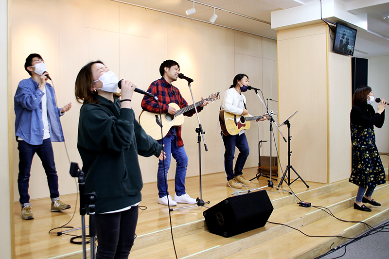 「十字架から始めよう」　第４回賛美集会「ＧＬＯＲＹ」、中山有太牧師がメッセージ