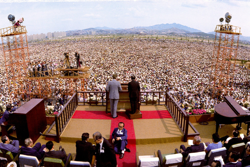 ビリー・グラハム氏の史上最大の伝道集会から５０年、ソウルで記念集会　７万人が参加