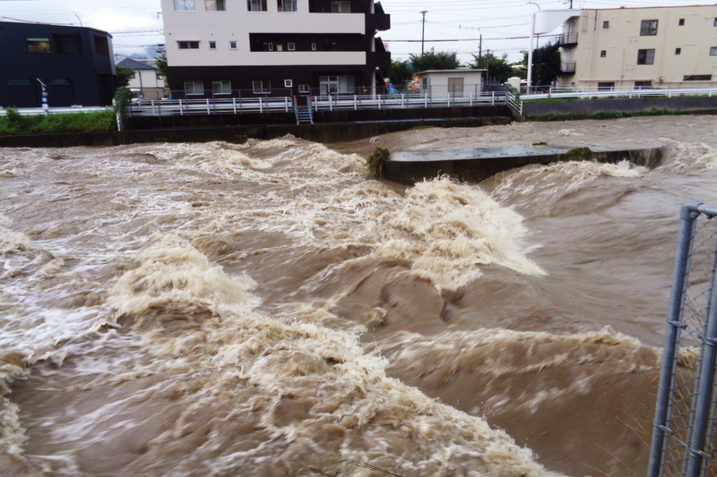 河川の氾濫で海一面のよう　神戸国際支縁機構、大雨当日に九州北部訪問し物資配布