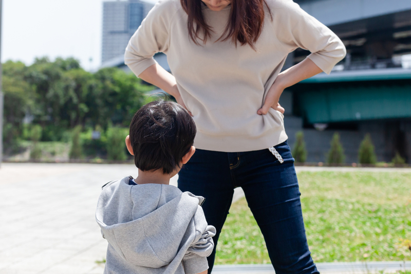 子ども/children/kids/怒られる/怒る/しつけ/叱る/叱られる