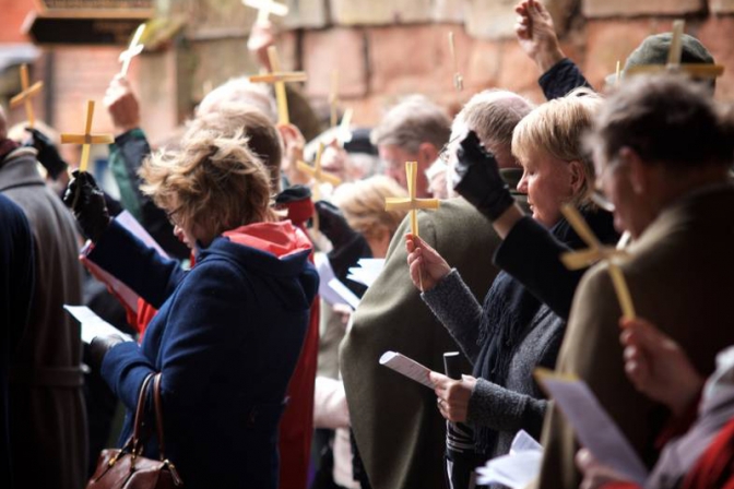 英国国教会の礼拝出席者数、２年連続で増加もコロナ前の水準下回る