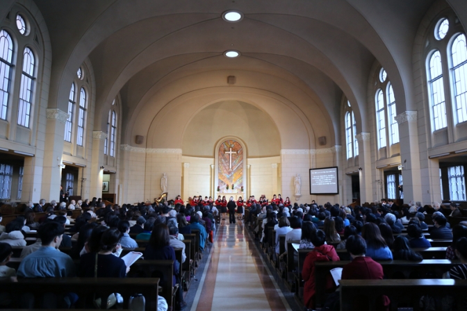 聖堂に響く「クリスマス・オラトリオ」　聖心女子大学、創立７５周年記念し特別演奏会
