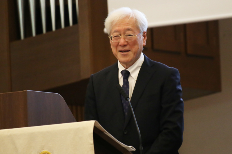 芥川賞作家の鈴木結生氏らが登壇、青山学院大学で口語訳聖書刊行７０周年記念講演会