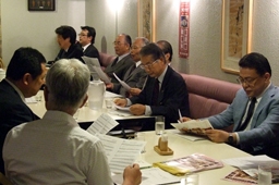 来年３月５日に開催する第１０回国家晩餐祈祷会に向けて開かれた第１回準備会＝６月１２日、在日本韓国ＹＭＣＡ（東京都千代田区）で