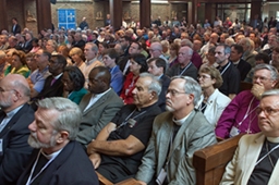 女性や同性愛者の聖職者任命などの問題で、米聖公会から離脱した保守派教会が発足させた「北米聖公会」（ＡＣＮＡ：Anglican Church in North America）の創立総会（０９年６月、ACNA / Christian Post）