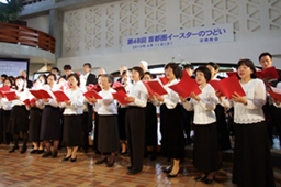 協力教会による連合聖歌隊が「ハレルヤ・コーラス」を合唱した。
