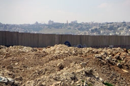 イスラエルがヨルダン川西岸地区に設置した分離壁