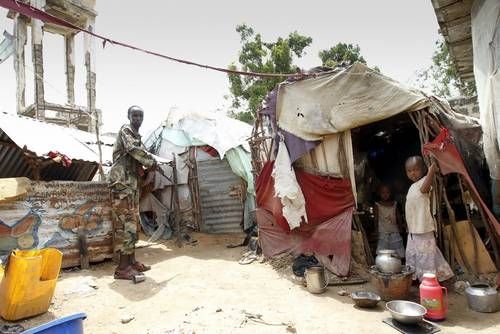    ソマリア首都モガディシオにおける避難キャンプの様子（写真提供：ＷＣＣ）