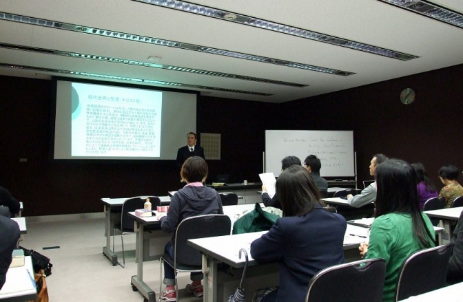 丸の内エクステンション第一回講義の様子。２０１２年１月２０日、東京国際フォーラム（東京都中央区）で。