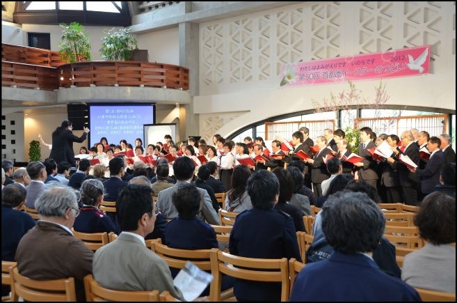 連合聖歌隊によるハレルヤコーラス、２０１２年４月１５日、淀橋教会（東京都新宿区）で。