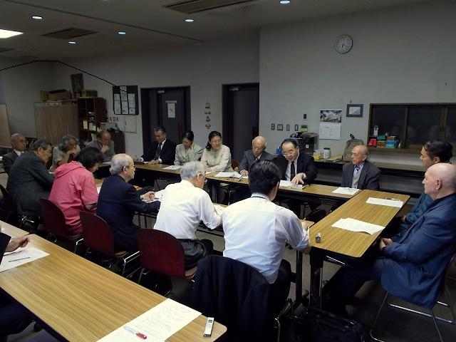 公開研究会の様子。２０１２年６月１４日、聖バルナバ教会（東京都新宿区）で。