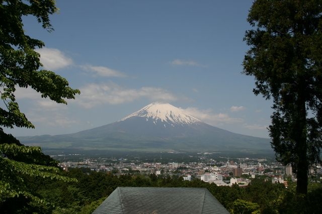 東山荘から見える富士山（写真提供：東山荘）