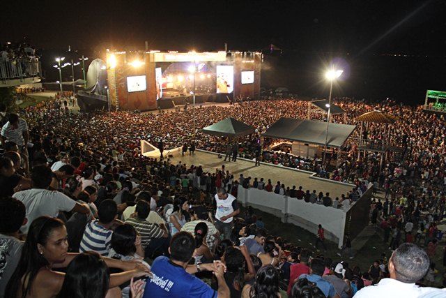  ブラジル福音クルーセードの様子＝２６日、ポンタネグラビーチで（写真：Christian Post）